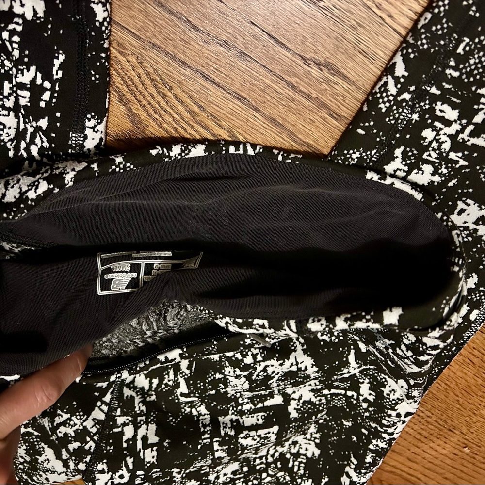New Balance Women’s Jogging Pants - Picture 6 of 11